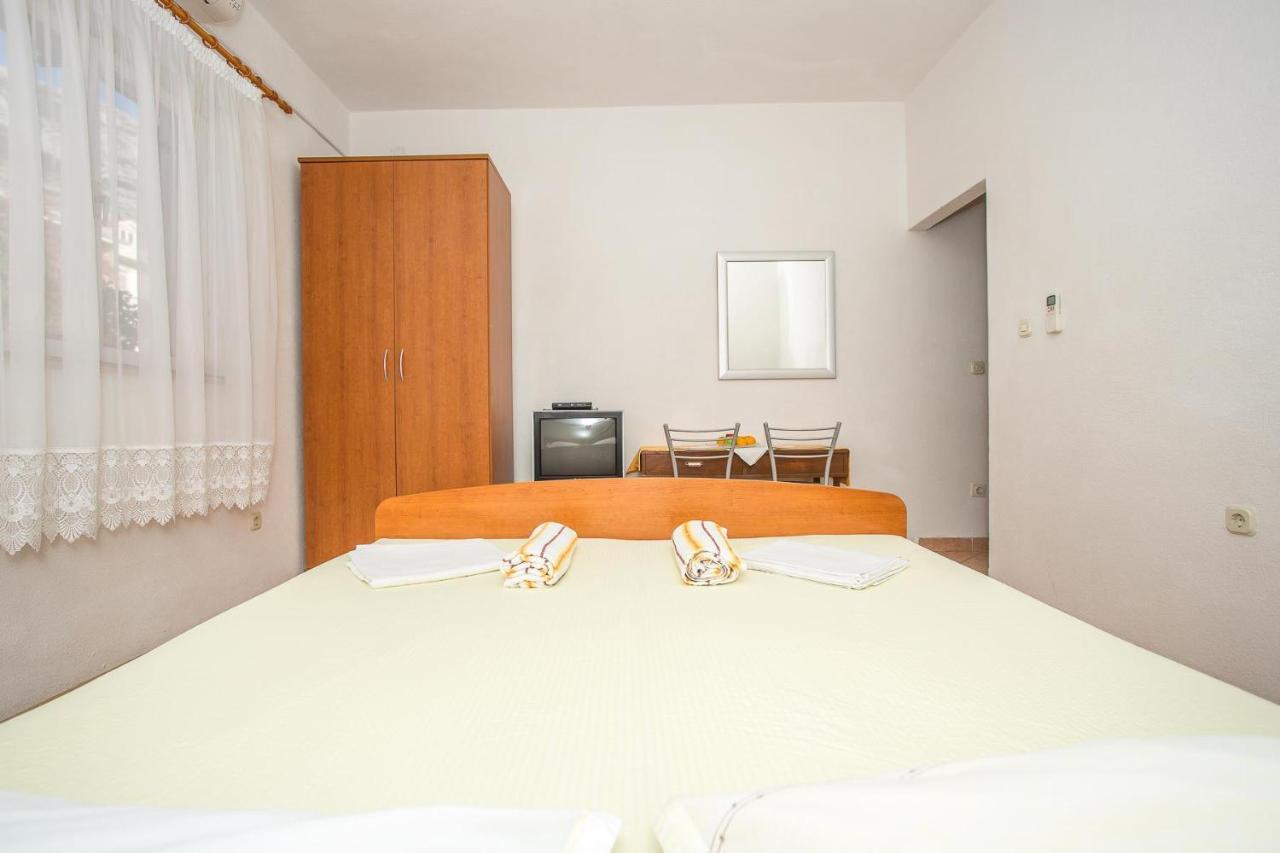 Apartments Nuic 748 Makarska Exterior foto