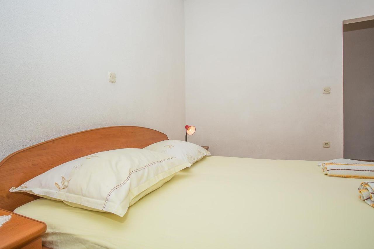 Apartments Nuic 748 Makarska Exterior foto