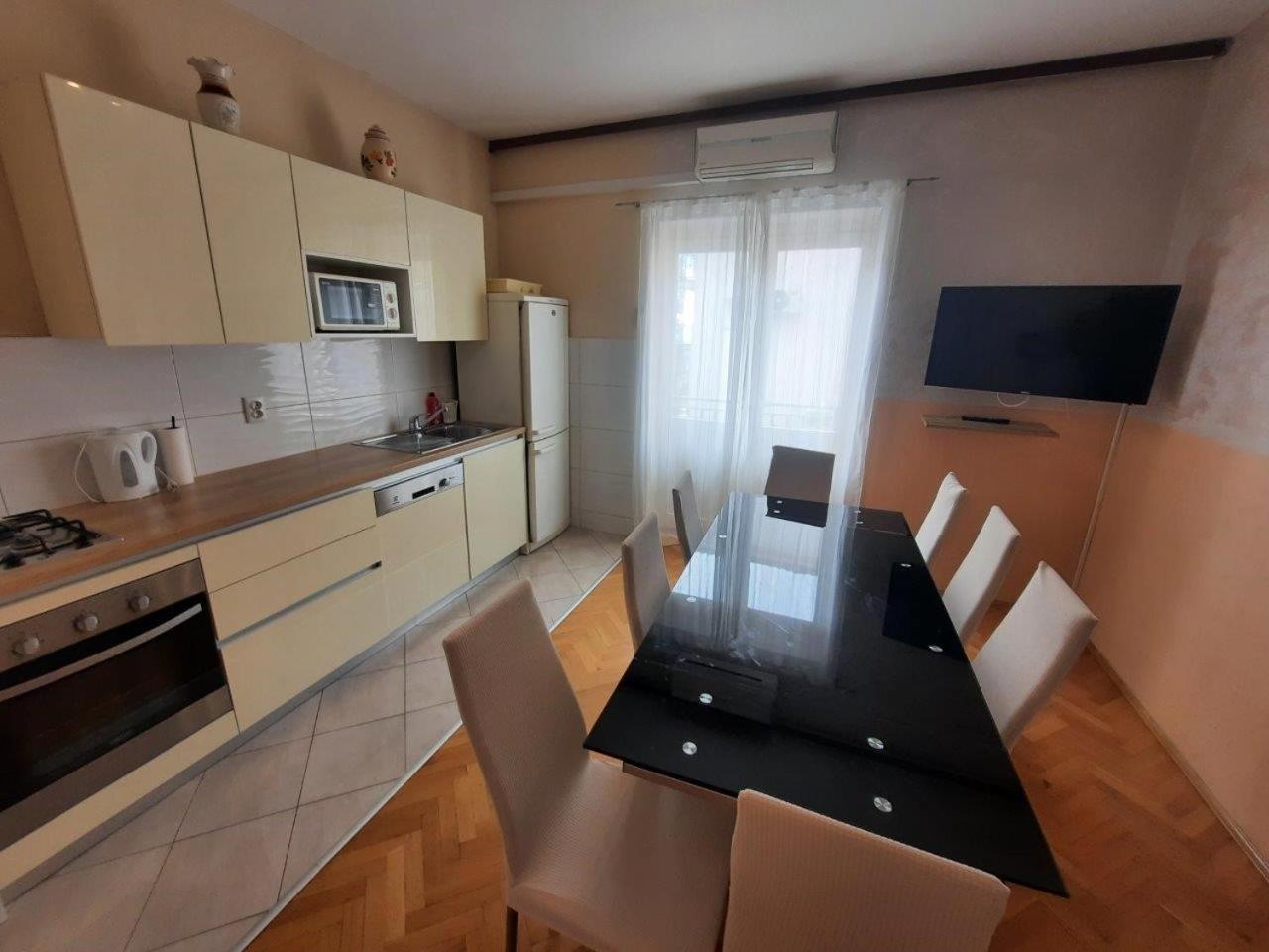 Apartments Nuic 748 Makarska Exterior foto
